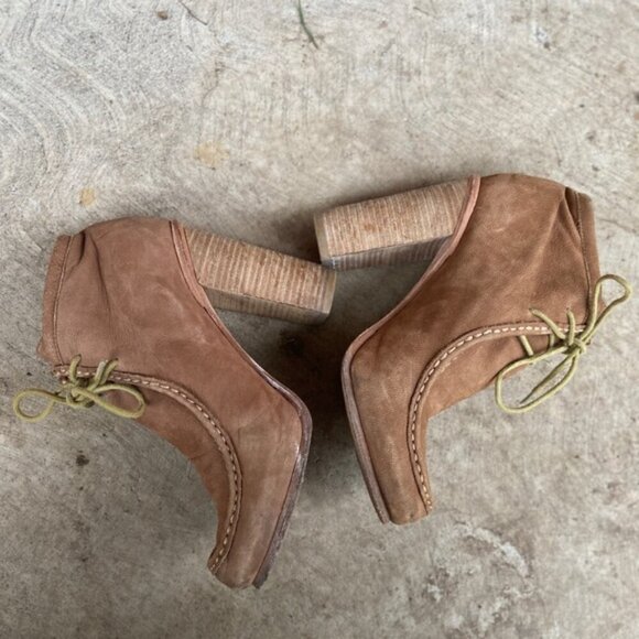 Dolce Vita Women's Tan Suede Wallabee Heel Boots Sz 7.5 - Picture 7 of 10